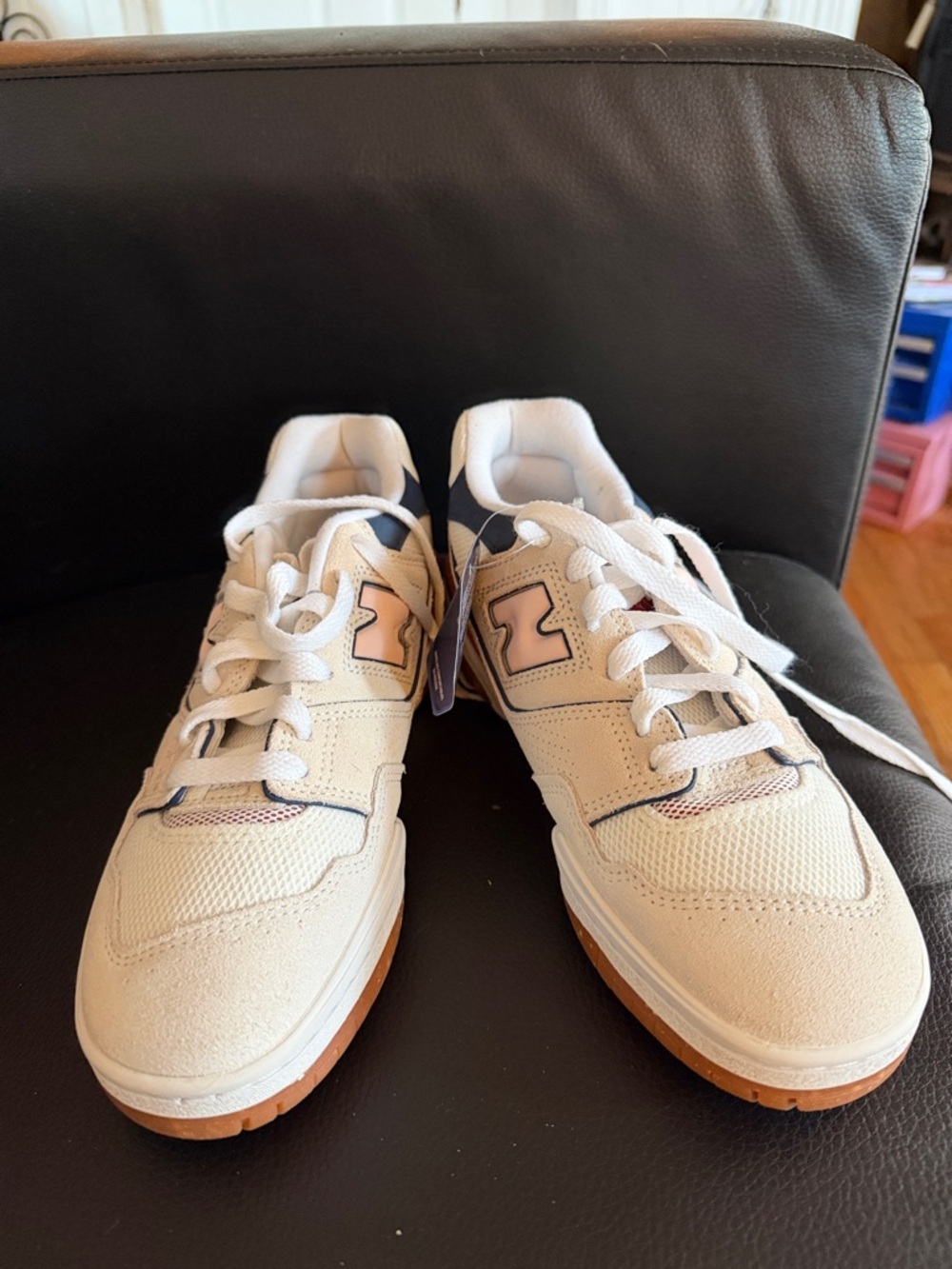 Unisex New Balance White Casual Skate Sneakers with Gum Sole. NEW IN BOX